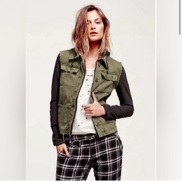 Free People Jackets & Blazers - Free People Knit Twill Hooded Cargo Jacket, Army Green, size small